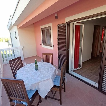 Apartmani Peko Đảo Pag Ngoại thất bức ảnh