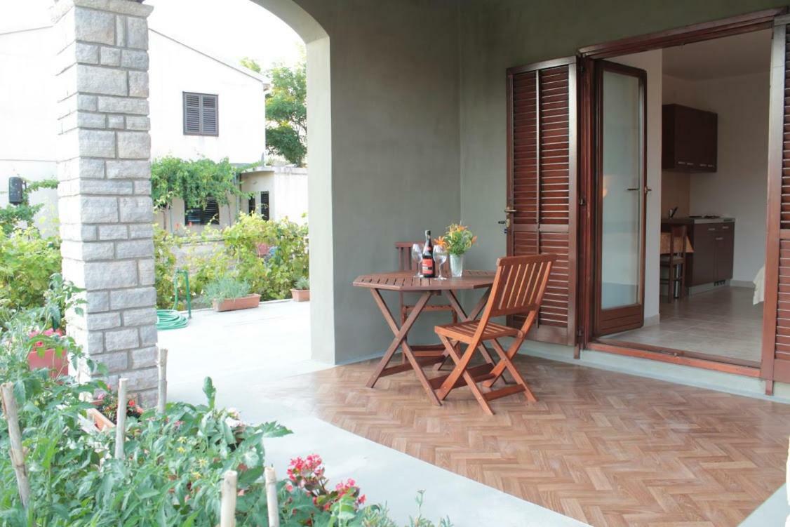 Apartmani Peko Đảo Pag Ngoại thất bức ảnh
