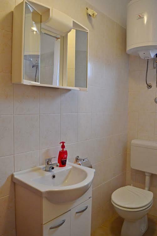 Apartmani Peko Đảo Pag Ngoại thất bức ảnh