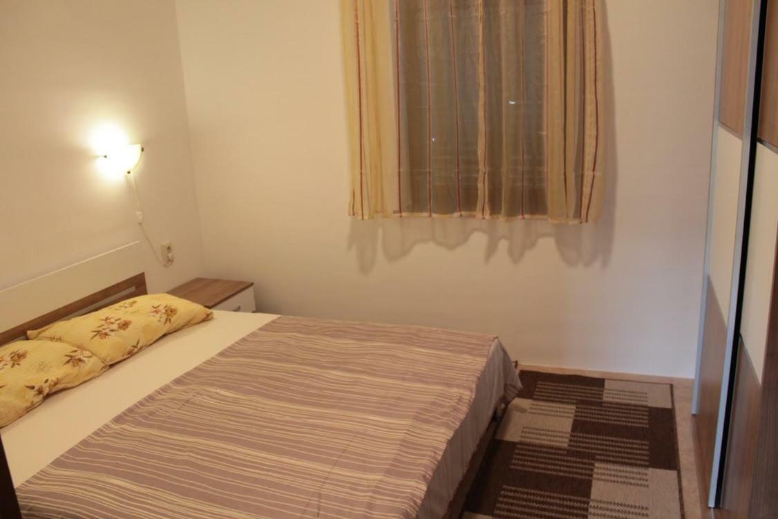 Apartmani Peko Đảo Pag Ngoại thất bức ảnh