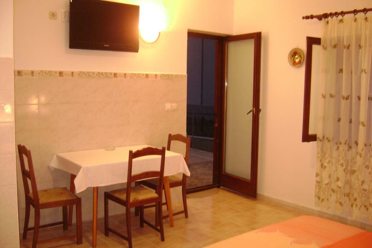 Apartmani Peko Đảo Pag Ngoại thất bức ảnh